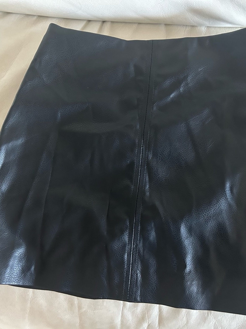 H&M Black Faux Leather Women's Juniors Mini Skirt Size 4 NWOT